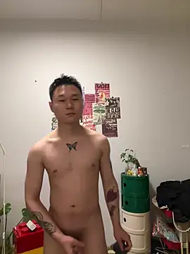 Eric246 online show from 04-18-26, 07:58