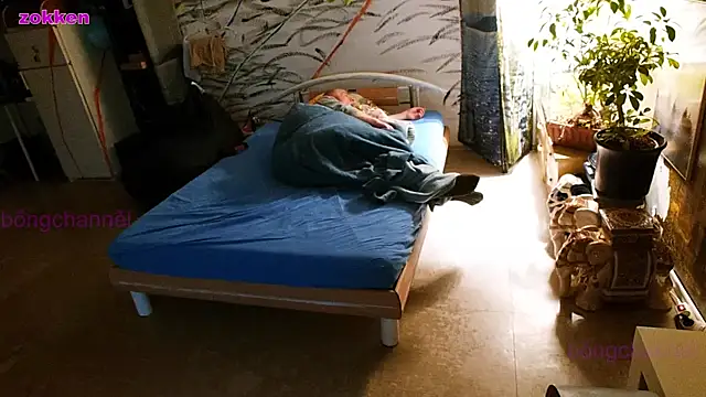 Snapshot of BongChannel chatting on 01-05-25, 11:59 BongChannel online show from 01-05-25, 11:59