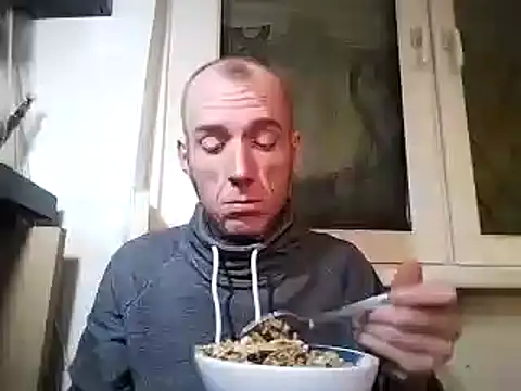 Snapshot of BongChannel chatting on 01-06-25, 06:52 BongChannel online show from 01-06-25, 06:52