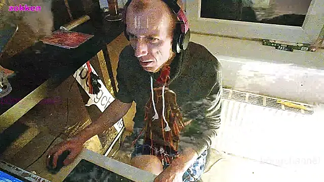 Snapshot of BongChannel chatting on 01-07-25, 01:06 BongChannel online show from 01-07-25, 01:06