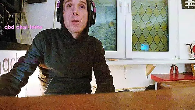 Snapshot of BongChannel chatting on 02-14-25, 04:04 BongChannel online show from 02-14-25, 04:04