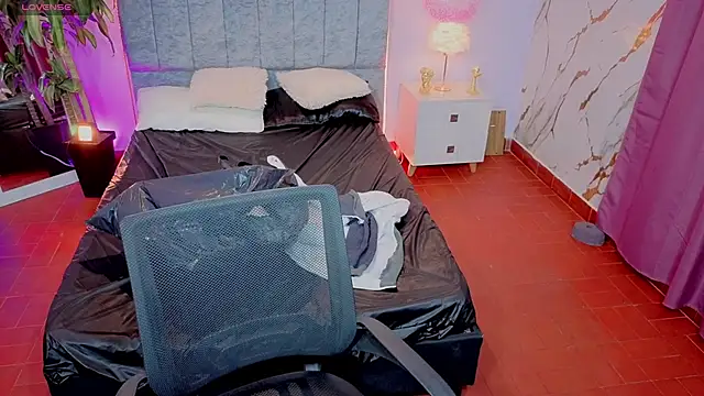 Lana stone  online show from 02-13-26, 03:24