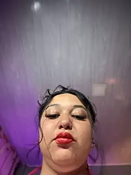 Snapshot of Kym_Owens chatting on 10-07-25, 12:19 Kym Owens online show from 10-07-25, 12:19