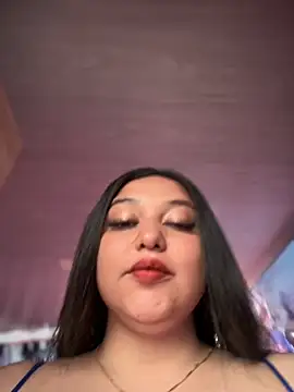 Snapshot of Kym_Owens chatting on 10-17-25, 03:58 Kym Owens online show from 10-17-25, 03:58