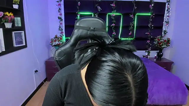 sweelanna   online show from 02-12-25, 09:31