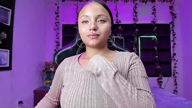 sweelanna   online show from 11-07-25, 02:00