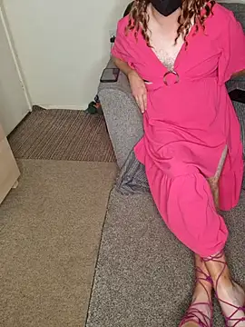 Snapshot of ellie-tv chatting on 09-25-25, 08:51 ellie-tv online show from 09-25-25, 08:51