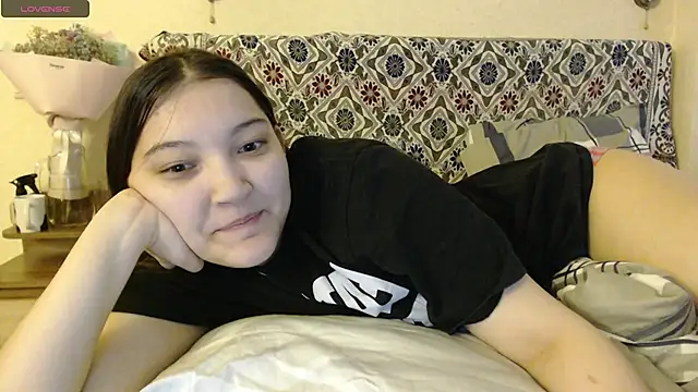 Snapshot of AlisaDevis chatting on 02-09-25, 10:09 AlisaDevis online show from 02-09-25, 10:09