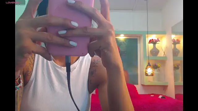 lorenapinto online show from 04-21-26, 04:41