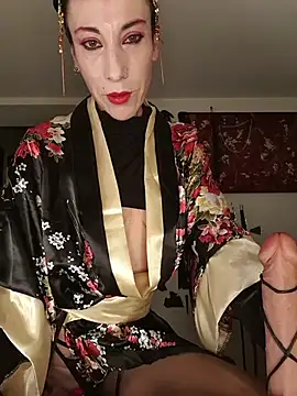 freyamoret online show from 05-19-26, 01:56