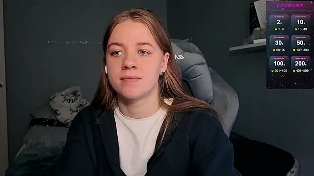 candy maggie online show from 11-14-25, 08:13