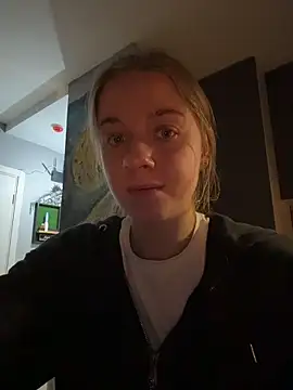 candy maggie online show from 11-15-25, 05:31