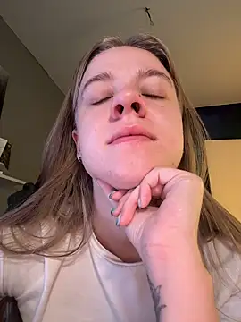 candy maggie online show from 11-24-25, 05:40