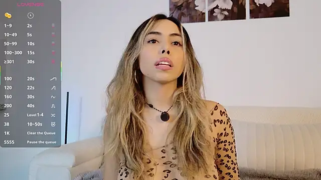 Snapshot of AMELIETARSON chatting on 10-24-25, 07:43 AMELIETARSON online show from 10-24-25, 07:43