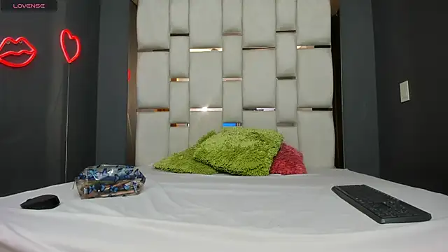 summer lee  online show from 02-20-25, 02:46