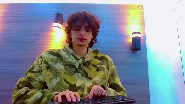 Sr BonnyEthan online show from 04-13-26, 12:54