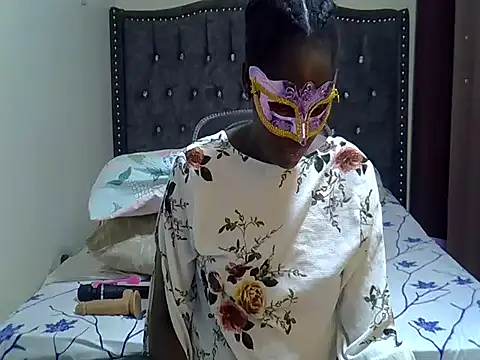 Snapshot of QueenJelly_Sexy chatting on 02-26-25, 11:37 QueenJelly Sexy online show from 02-26-25, 11:37