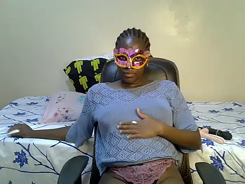 Snapshot of QueenJelly_Sexy chatting on 11-20-25, 12:11 QueenJelly Sexy online show from 11-20-25, 12:11