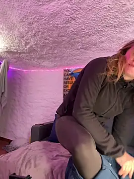 selenaluvv online show from 03-08-26, 04:11