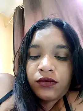 Snapshot of Indianqueen03 chatting on 12-13-24, 08:20 Indianqueen03 online show from 12-13-24, 08:20