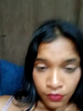 Snapshot of Indianqueen03 chatting on 12-17-24, 10:43 Indianqueen03 online show from 12-17-24, 10:43