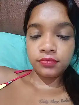 Snapshot of Indianqueen03 chatting on 01-07-25, 06:05 Indianqueen03 online show from 01-07-25, 06:05