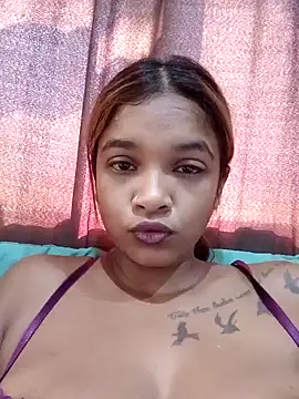 Snapshot of Indianqueen03 chatting on 02-21-25, 09:34 Indianqueen03 online show from 02-21-25, 09:34