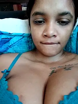 Indianqueen03 online show from 11-13-25, 08:46