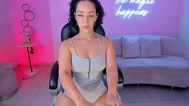 AlessaRomero online show from 02-04-25, 10:24