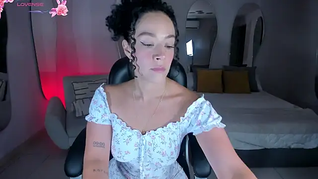 AlessaRomero online show from 01-08-26, 07:49