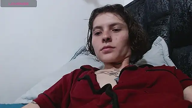 Snapshot of pretty_cristal69 chatting on 10-13-25, 08:42 pretty cristal69 online show from 10-13-25, 08:42