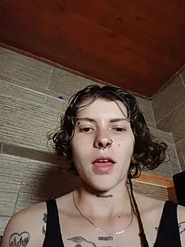 Snapshot of pretty_cristal69 chatting on 10-24-25, 11:01 pretty cristal69 online show from 10-24-25, 11:01