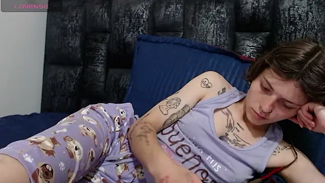 pretty cristal69 online show from 01-10-26, 04:09