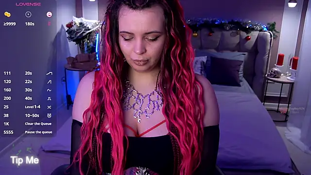 Miss Maya Mils online show from 12-22-25, 01:02