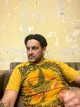 Snapshot of MaeltraJoy chatting on 12-16-25, 04:12 MaeltraJoy online show from 12-16-25, 04:12