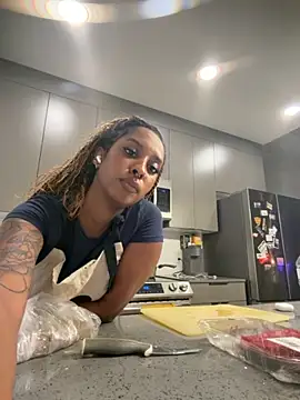 Your Paris online show from 10-24-25, 12:30