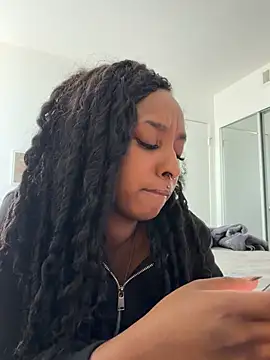 Your Paris online show from 03-03-26, 08:04