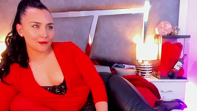 Evangeline Taylorr online show from 02-07-25, 07:06