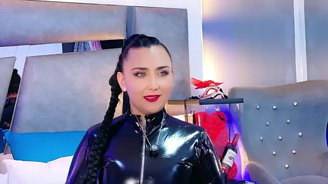 Evangeline Taylorr online show from 10-24-25, 06:26