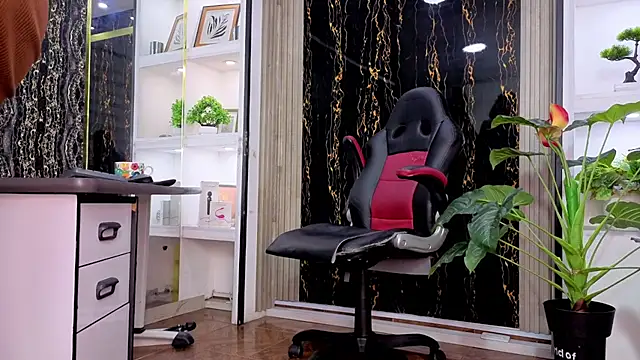 MissEscarleth online show from 03-27-26, 08:26