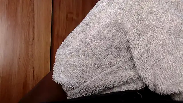 Snapshot of wetpussy_ebony chatting on 05-20-26, 06:41 wetpussy ebony online show from 05-20-26, 06:41