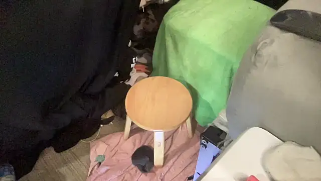 Snapshot of MoreFunSpun chatting on 12-06-24, 10:27 MoreFunSpun online show from 12-06-24, 10:27