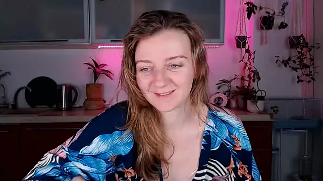 Elly Helly online show from 12-08-24, 08:04