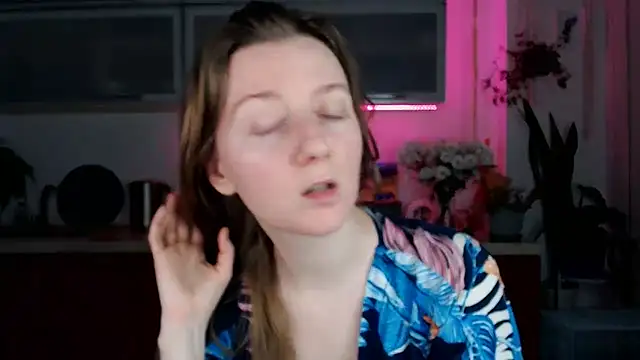 Elly Helly online show from 02-27-25, 07:15