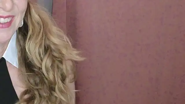 SusannaGlam John online show from 12-16-25, 09:09