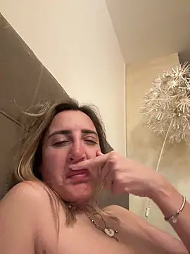 Snapshot of casalinga88 chatting on 02-24-25, 03:02 casalinga88 online show from 02-24-25, 03:02