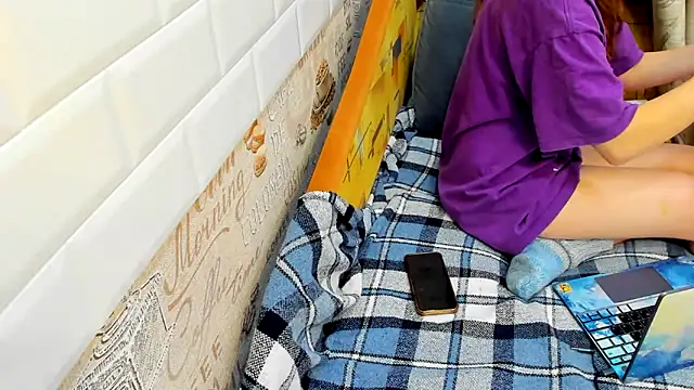 Adela Vetta online show from 02-13-25, 04:17