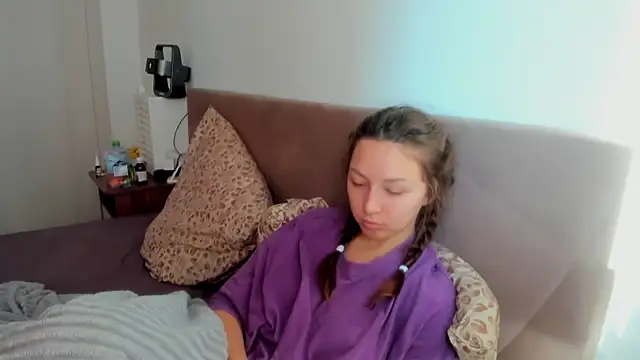 Adela Vetta online show from 09-30-25, 12:10