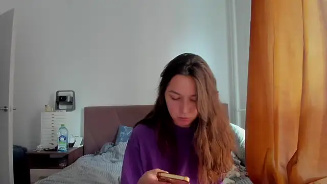 Adela Vetta online show from 10-15-25, 11:10