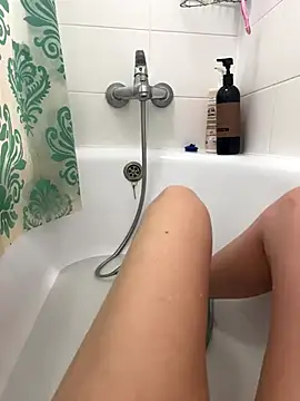 Adela Vetta online show from 12-21-25, 05:58